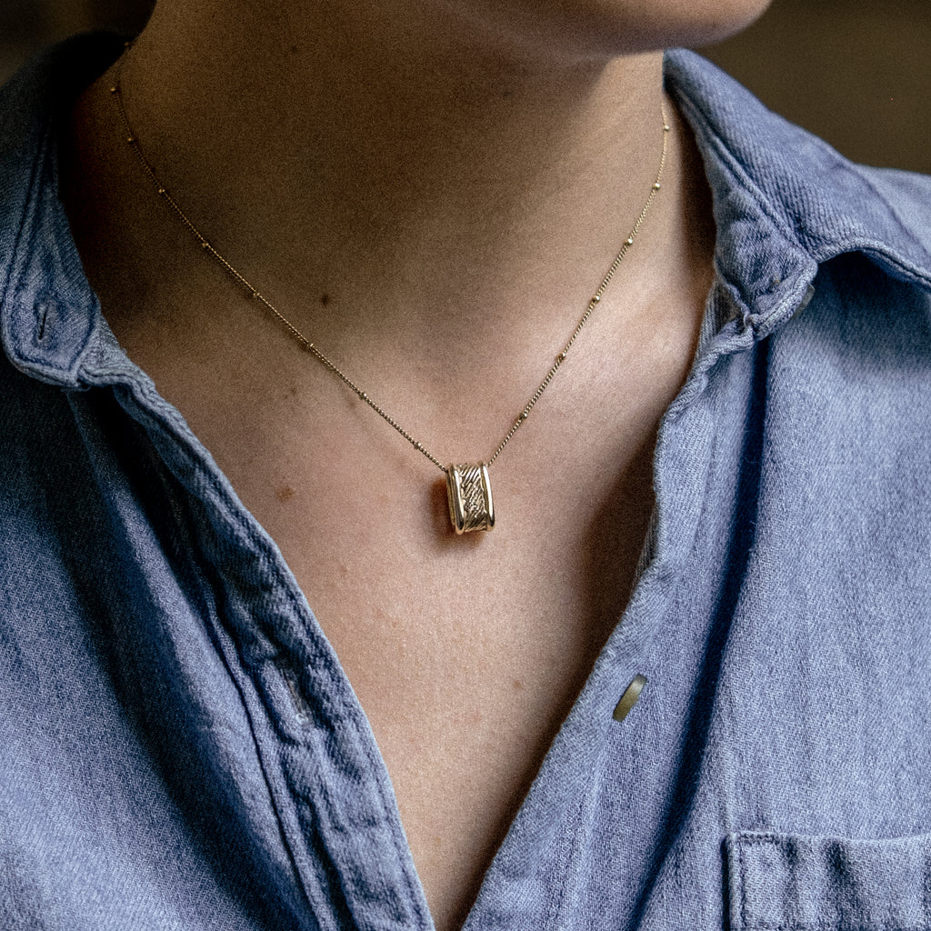 ANCHOR CAPSULE NECKLACE (15mm)